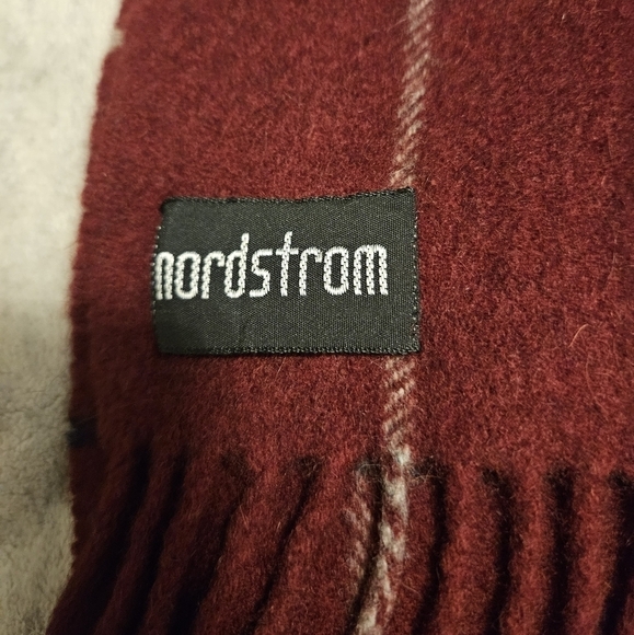 Vintage Nordstrom cashmere scarf - Picture 3 of 5